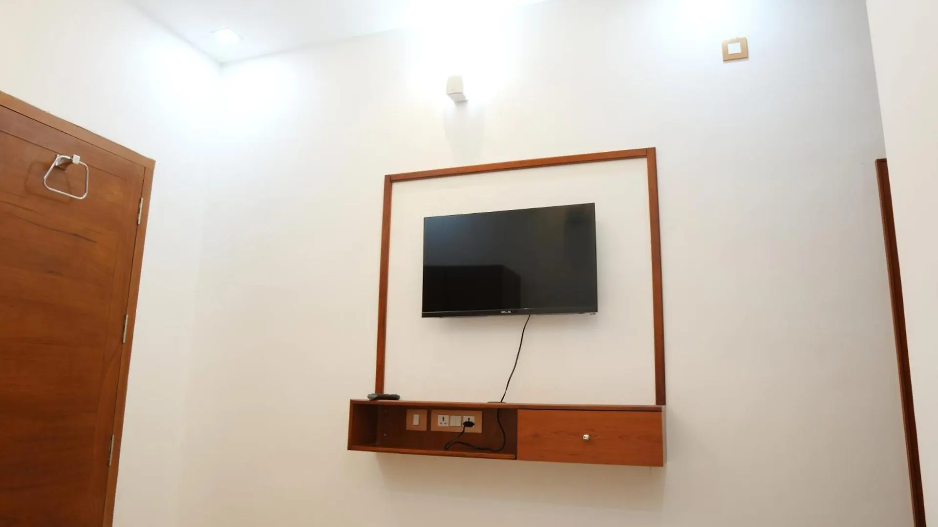 Neom'S Golden Gate Hotel Alwaye 3*,  India